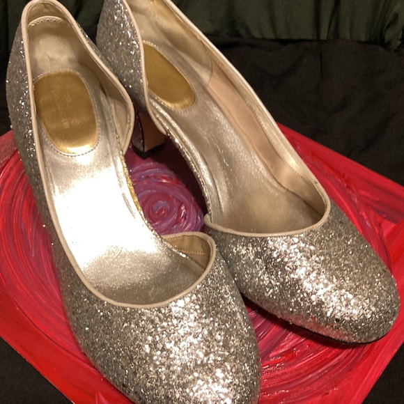 Heels - Picture 3 of 17